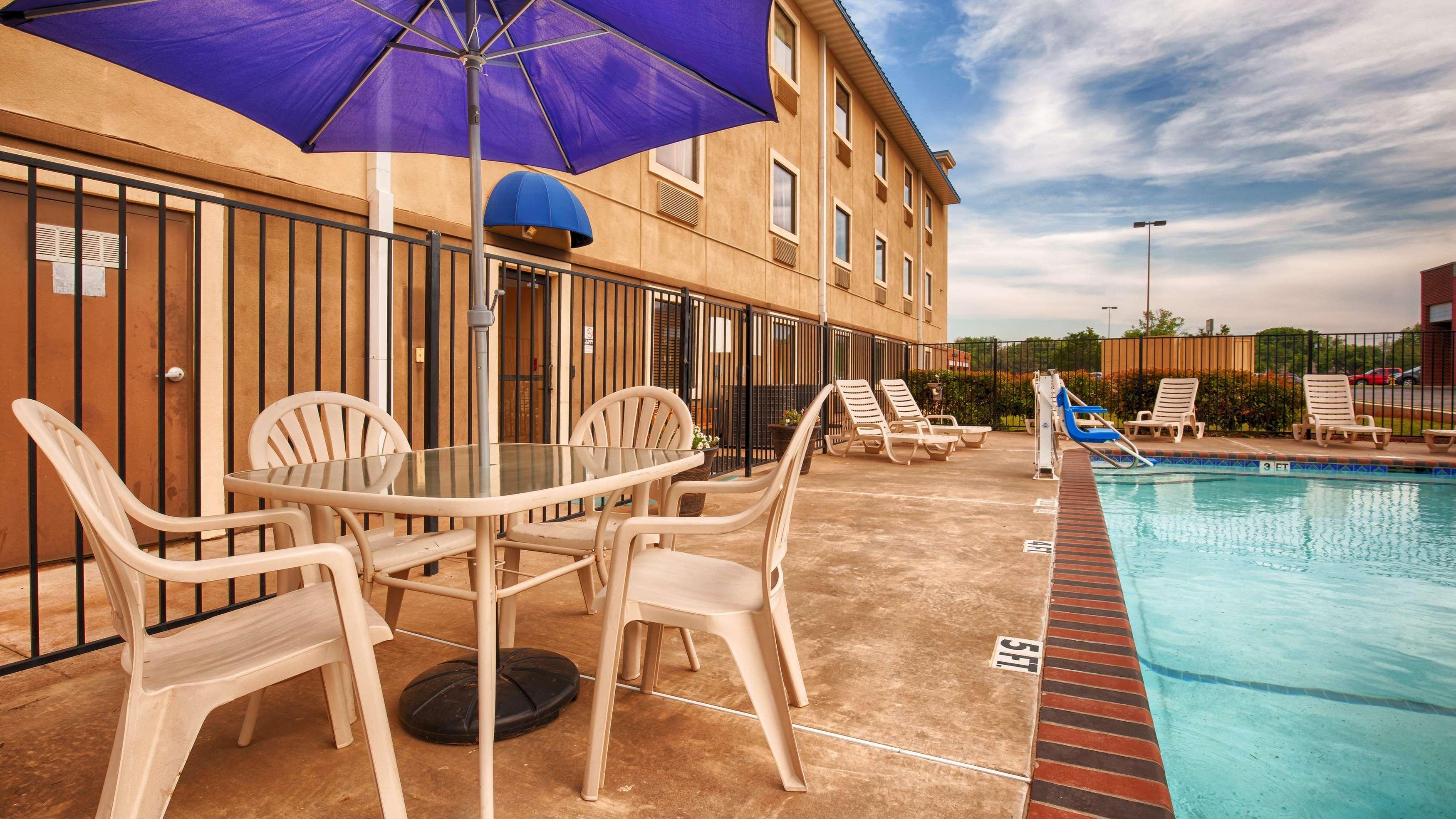 Best Western Plus University Inn & Suites Wichita Falls Εξωτερικό φωτογραφία