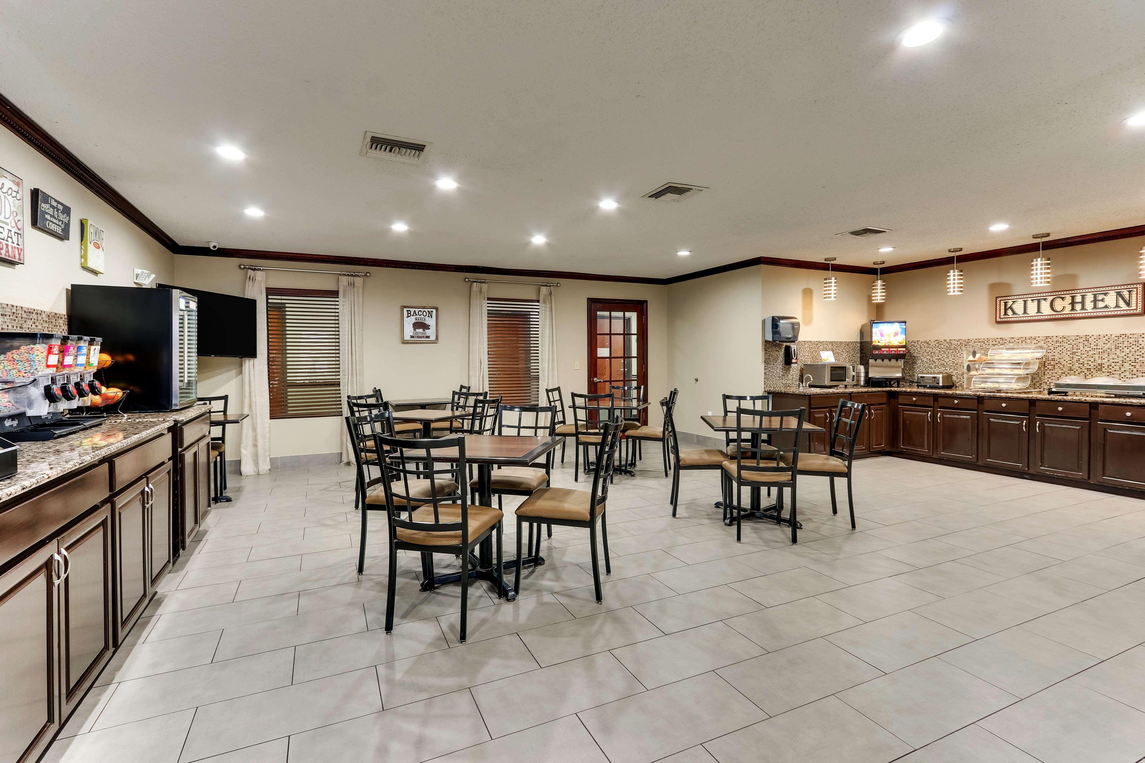 Best Western Plus University Inn & Suites Wichita Falls Εξωτερικό φωτογραφία